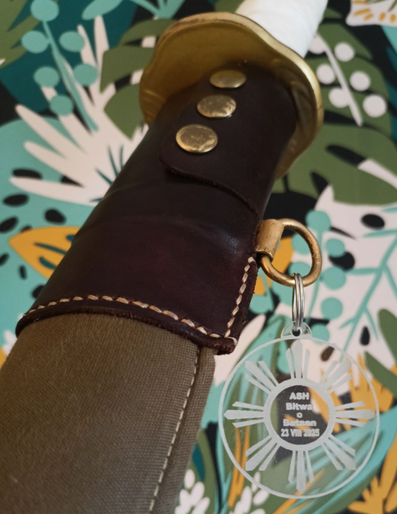medalion.thumb.png.0c0e80b61401eec13889bfe8d77952a8.png