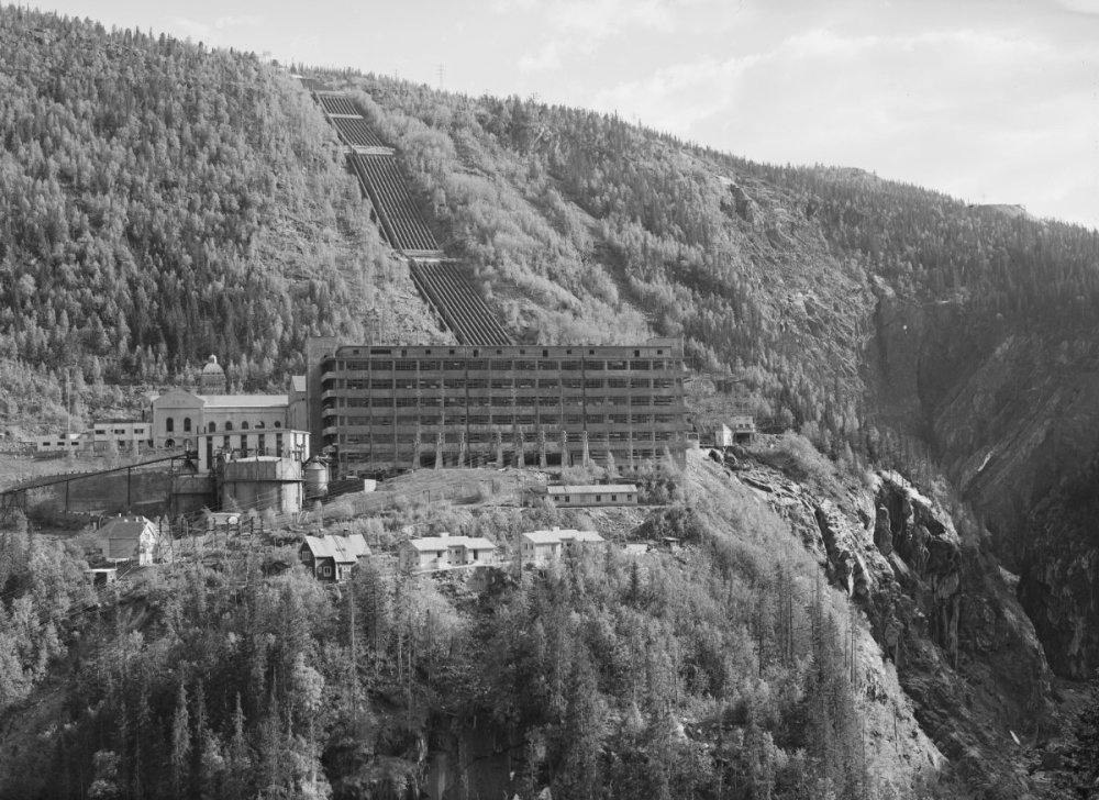 196200983_NorskHydro.thumb.jpg.a4bf9d77104ccfe86f64f62eac8efba3.jpg